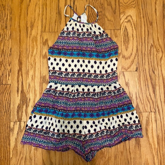 Patterned Romper - Picture 2 of 4